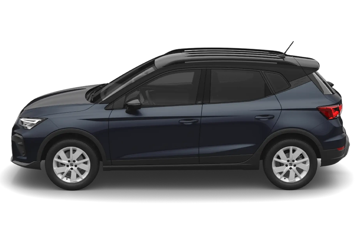 SEAT Arona von der Seite