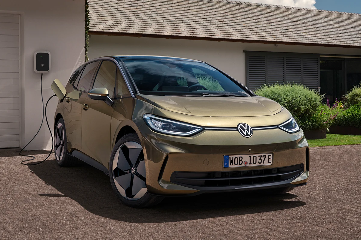 VW ID.3 in gold